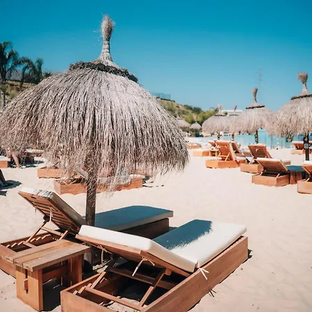 Appartamento Frontline Golf Penthouse Lagoon & Ehhouse Estepona